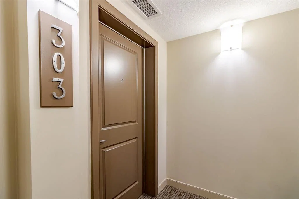 303, 1110 3 Avenue NW, Calgary — photo 4 of 40