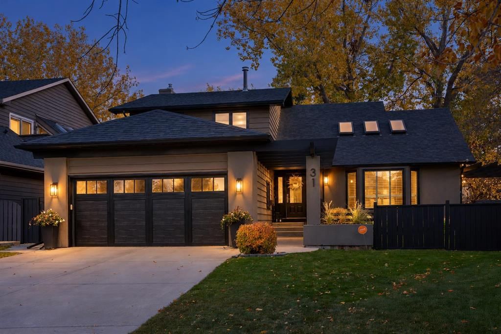 31 Canterville Bay SW, Calgary — main listing photo