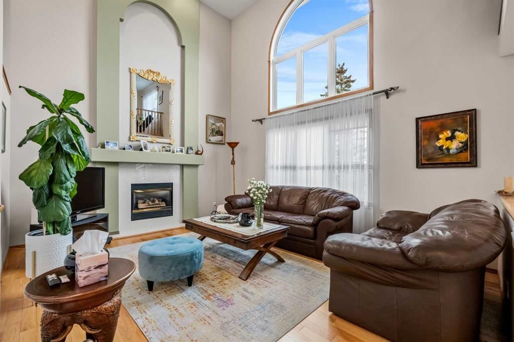108 Citadel Circle NW, Calgary — photo 3 of 50