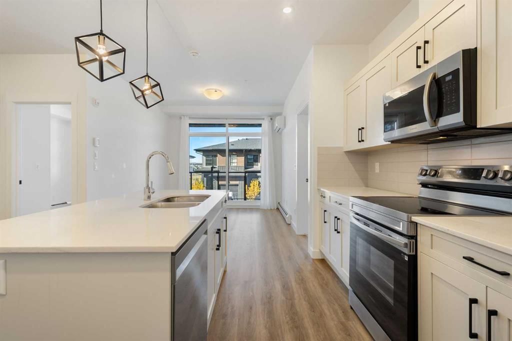 2205, 55 Lucas Way NW, Calgary — photo 4 of 27