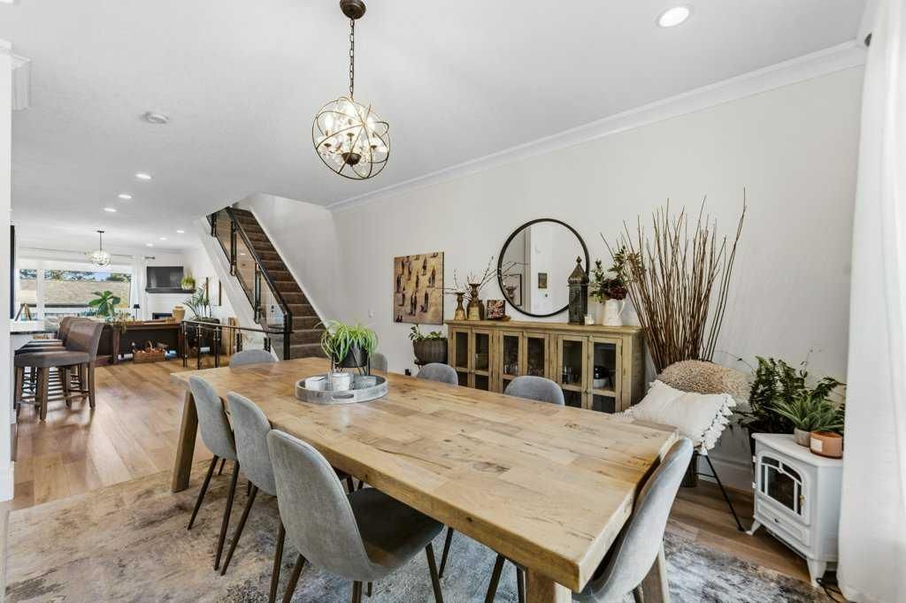 1428 43 Street SW, Calgary — photo 3 of 47