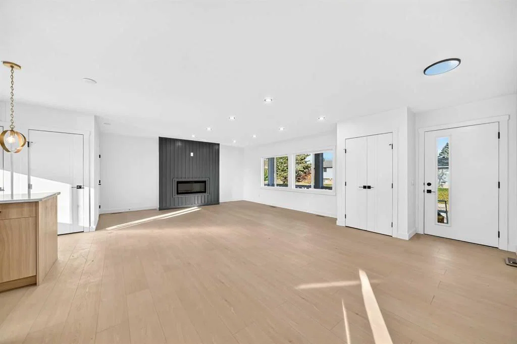 911 Penmeadows Road SE, Calgary — photo 4 of 50