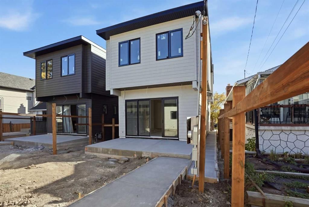 816 21 Avenue NW, Calgary — photo 3 of 14