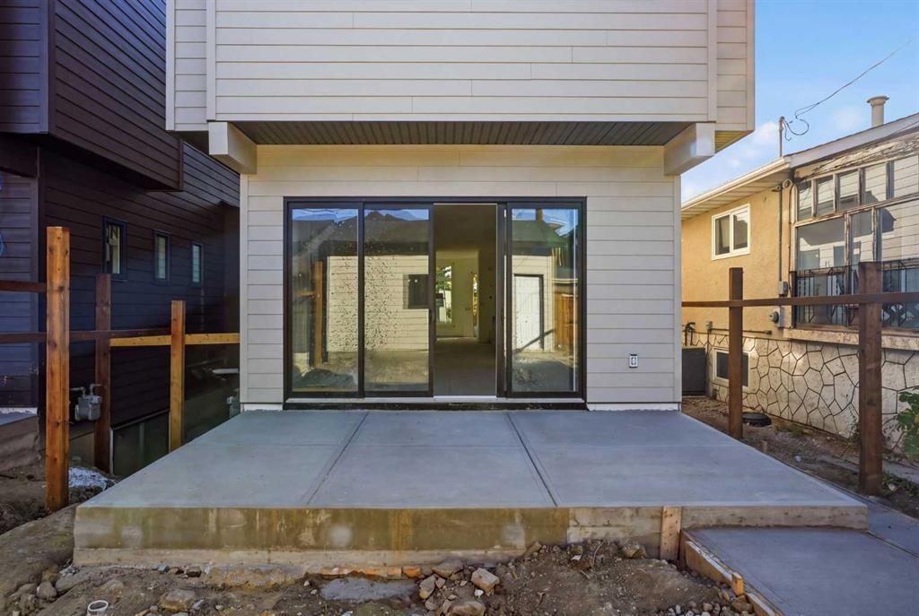 816 21 Avenue NW, Calgary — photo 4 of 14