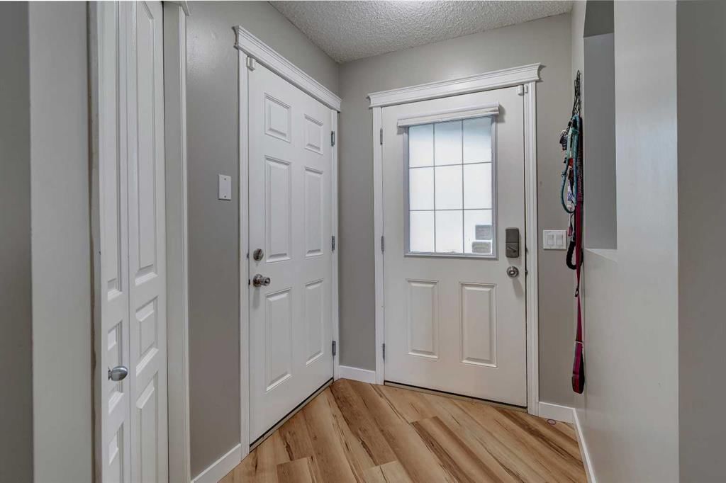 154 Canals Circle SW, Airdrie — photo 3 of 38