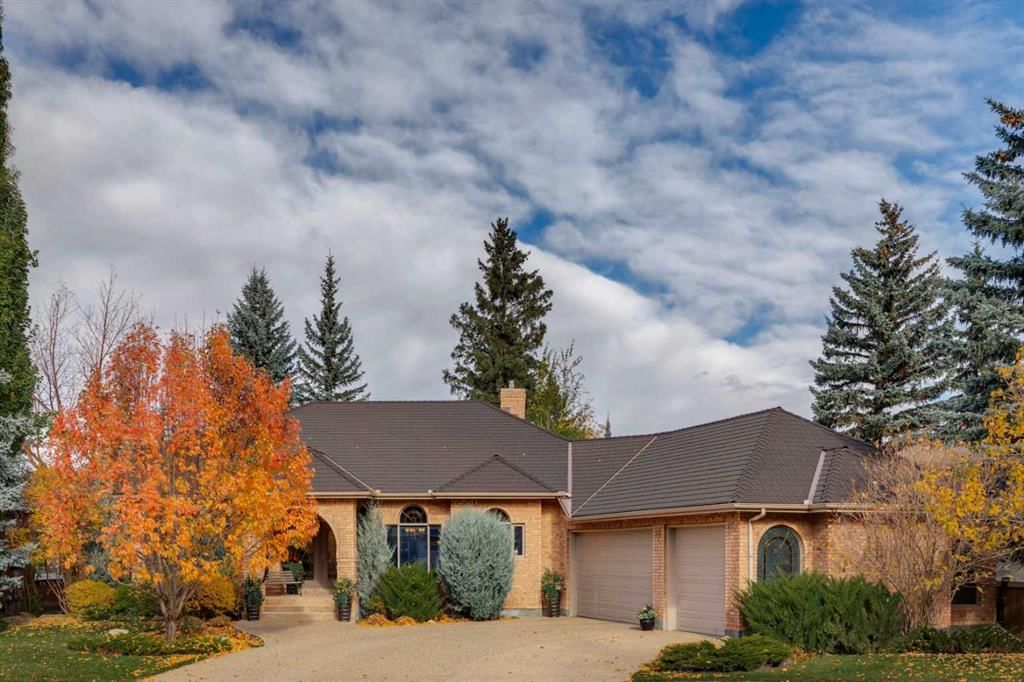 39 Baycrest Court SW, Calgary — main listing photo