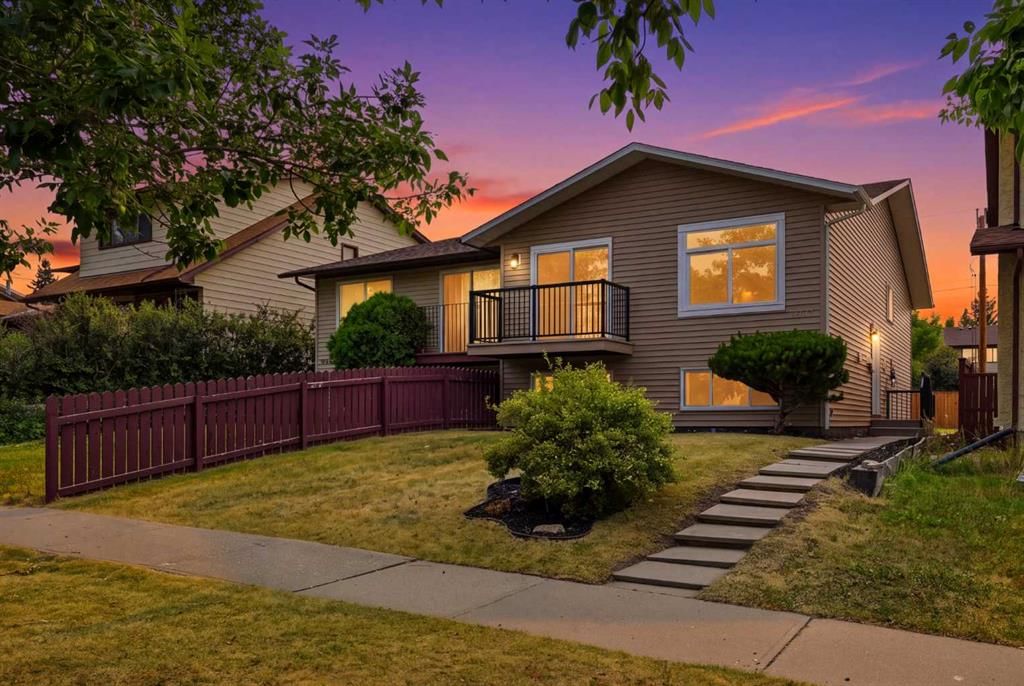 1387 Berkley Drive NW, Calgary — semi detached (half duplex) for sale