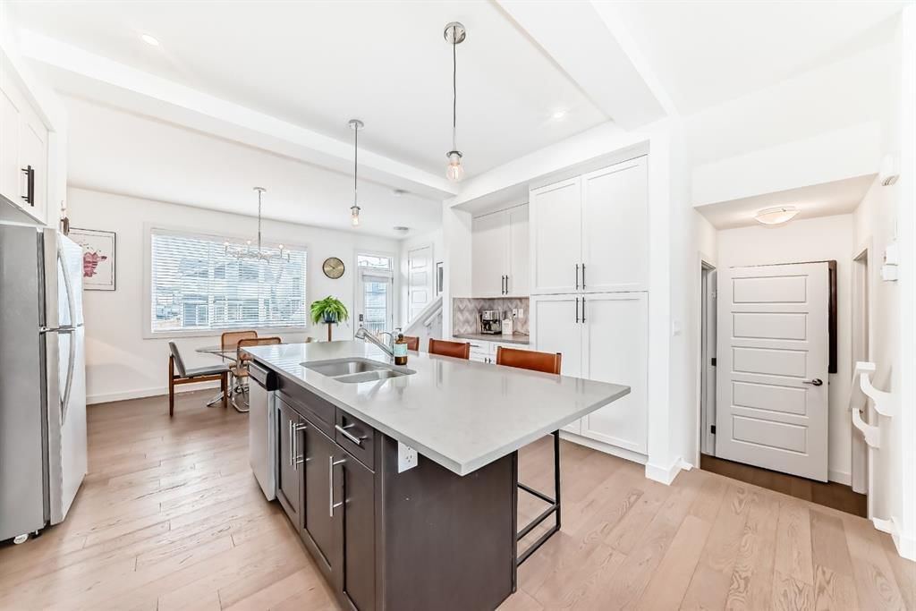 38 Precedence Glen, Cochrane — photo 4 of 22