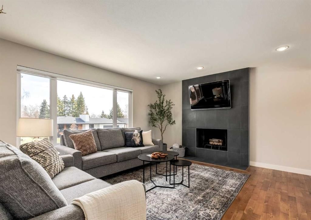176 Mapleburn Drive SE, Calgary — photo 3 of 50