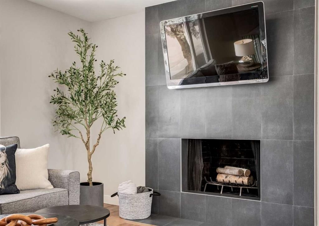 176 Mapleburn Drive SE, Calgary — photo 5 of 50