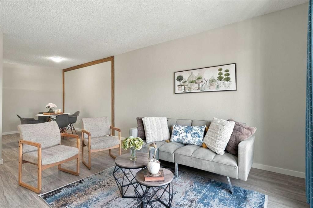 203 Penbrooke Close SE, Calgary — photo 4 of 44
