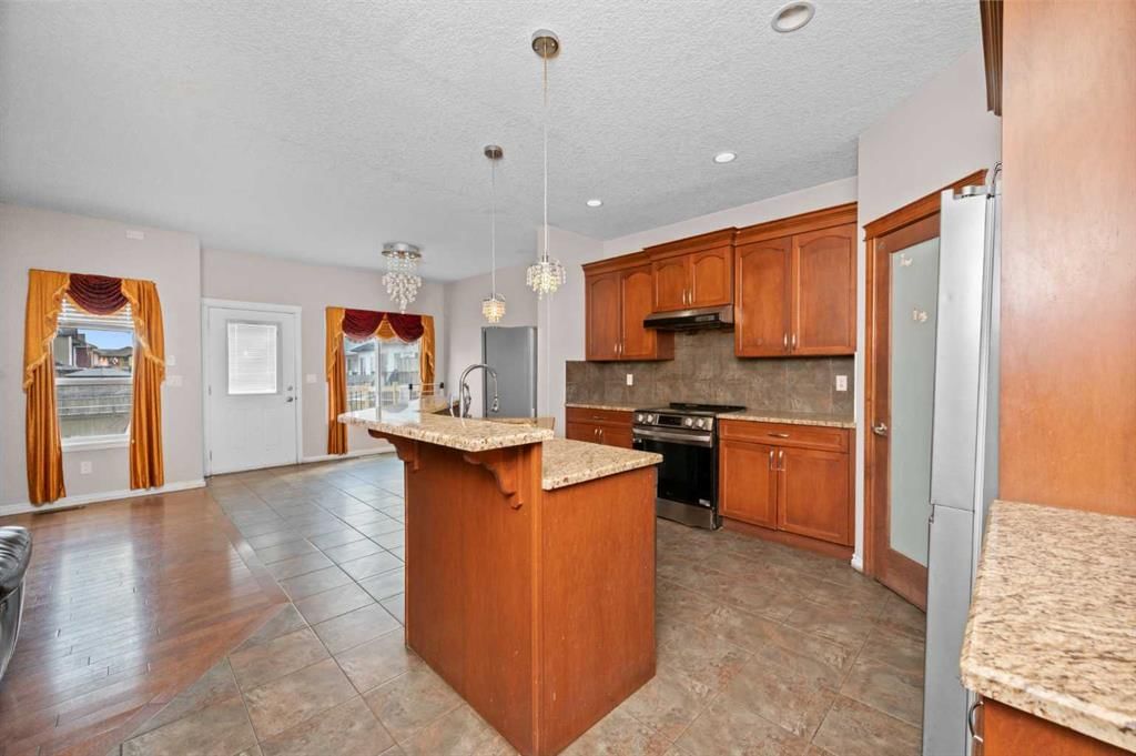 316 Saddlemont Boulevard NE, Calgary — photo 5 of 50