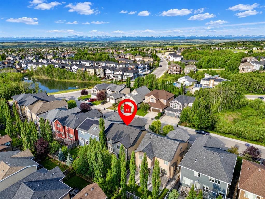 30 Rockford Road NW, Calgary — photo 3 of 49