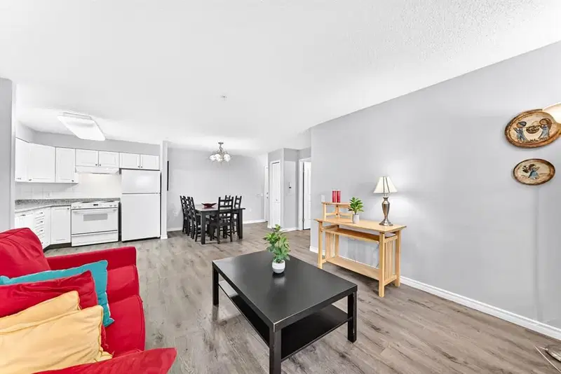 3126, 3000 Millrise Point SW, Calgary — photo 5 of 42