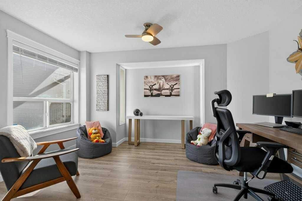 218 Harvest Creek Close NE, Calgary — photo 4 of 48
