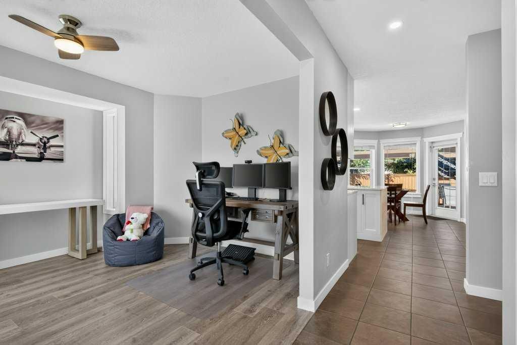 218 Harvest Creek Close NE, Calgary — photo 5 of 48