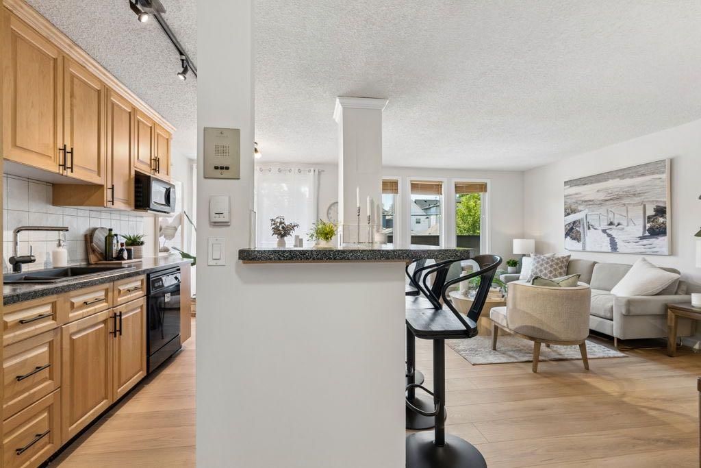 7, 515 18 Avenue SW, Calgary — photo 3 of 36