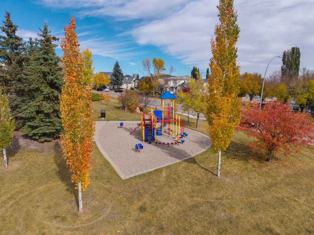 172 Harvest Gold Heights NE, Calgary — photo 2 of 45