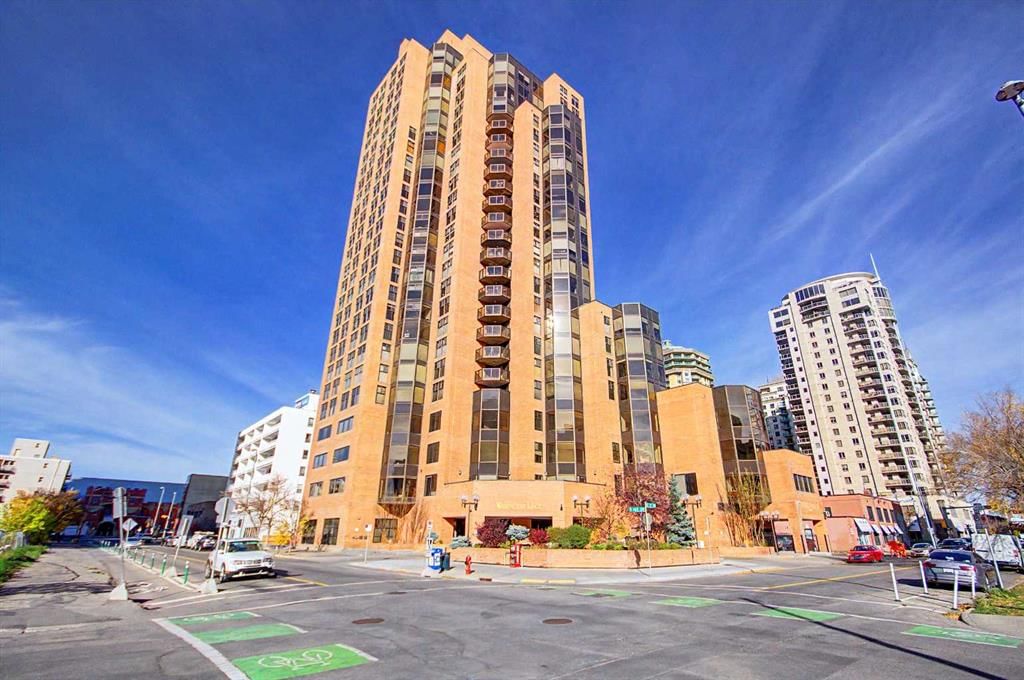 2003, 1100 8 Avenue SW, Calgary — main listing photo