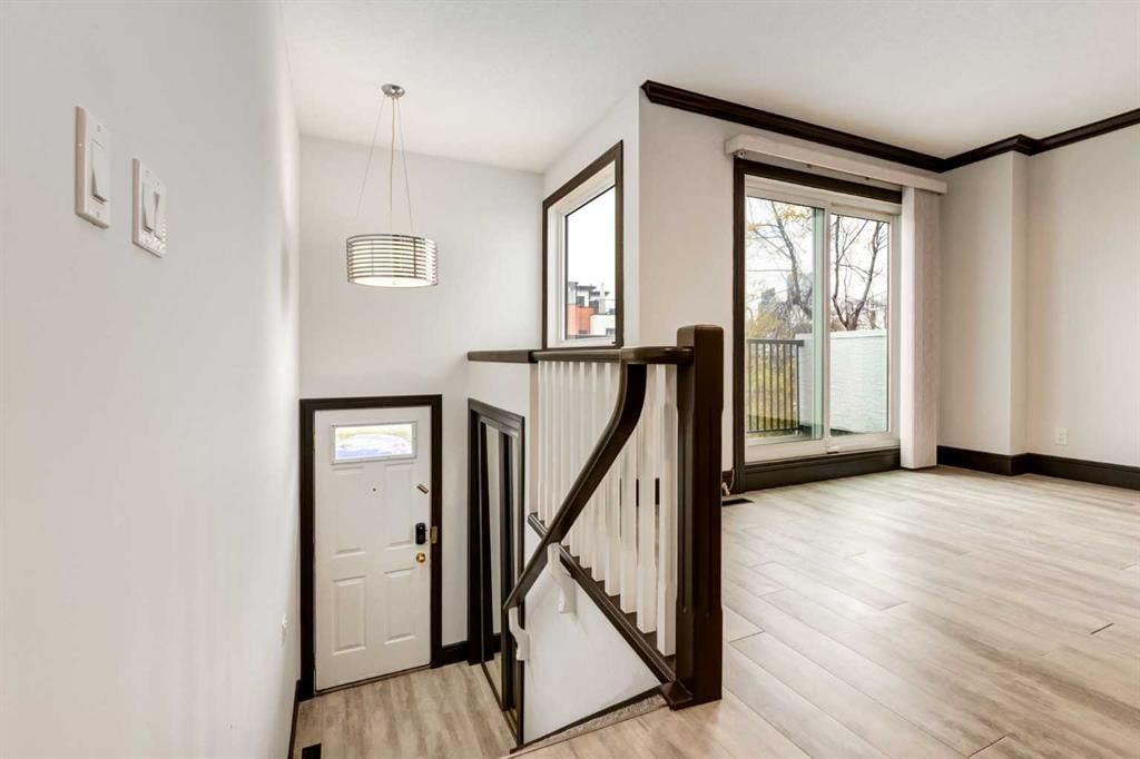 1619 16 Avenue SW, Calgary — photo 3 of 42