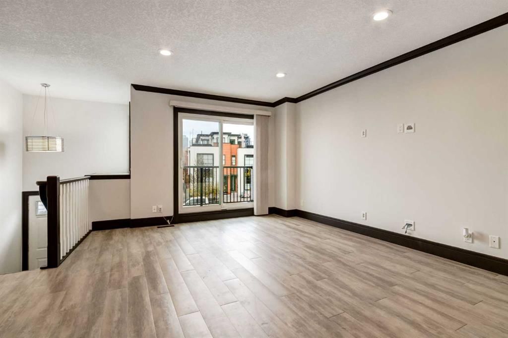 1619 16 Avenue SW, Calgary — photo 4 of 42