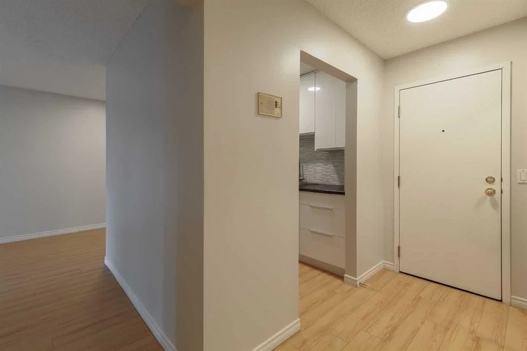 211, 1919 36 Street SW, Calgary — photo 5 of 19