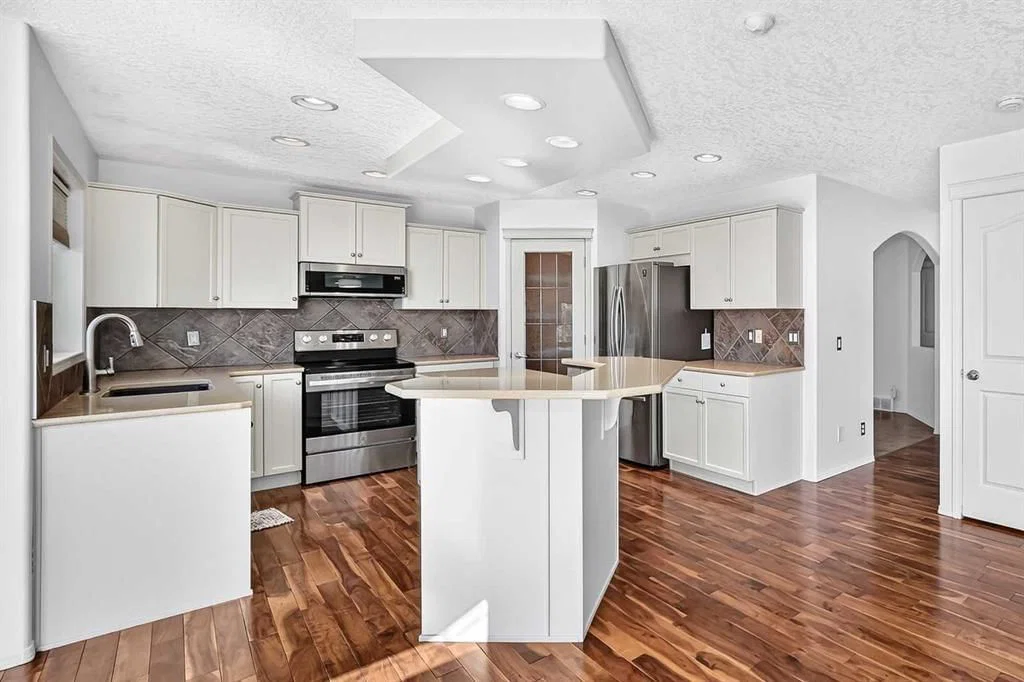 186 Panamount Drive NW, Calgary — photo 4 of 30