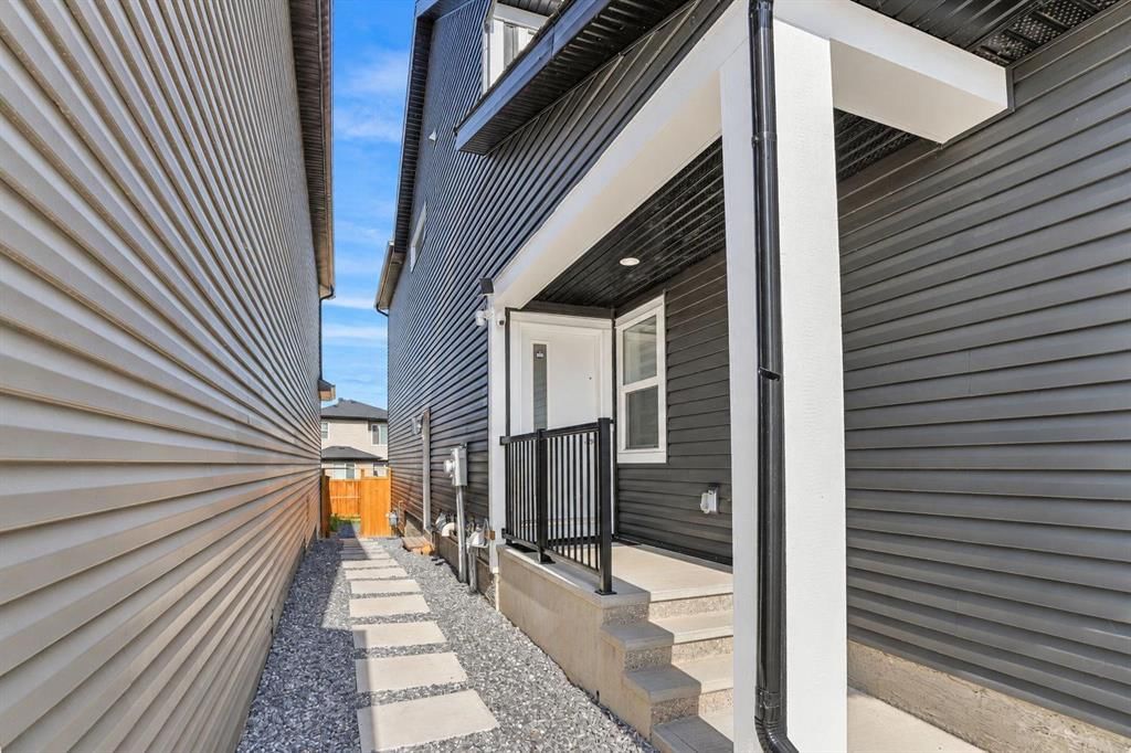 314 Corner Meadows Way NE, Calgary — photo 4 of 50
