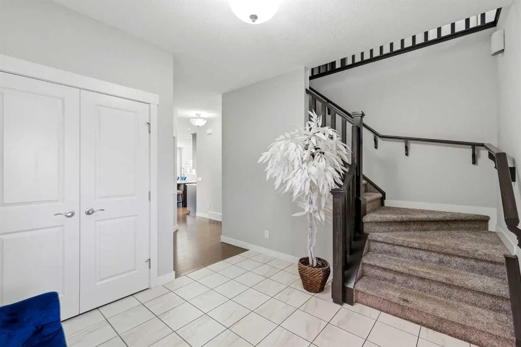 375 Evanston Way NW, Calgary — photo 5 of 47