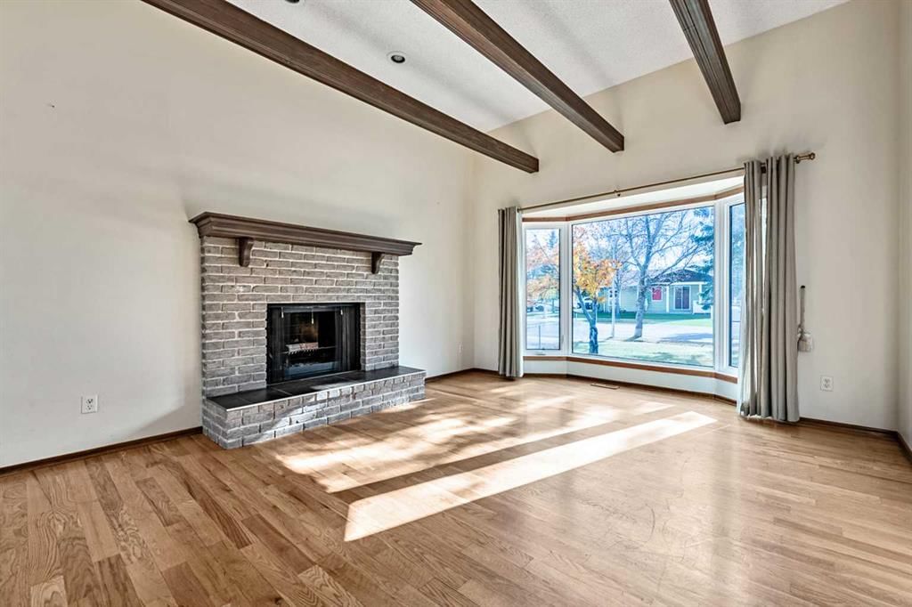 149 WOODHAVEN Drive, Okotoks — photo 4 of 47