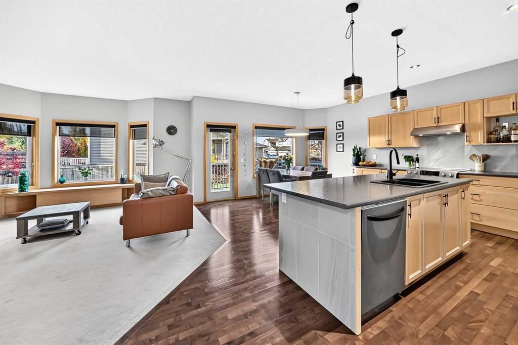 18 West Pointe Way, Cochrane — photo 5 of 50