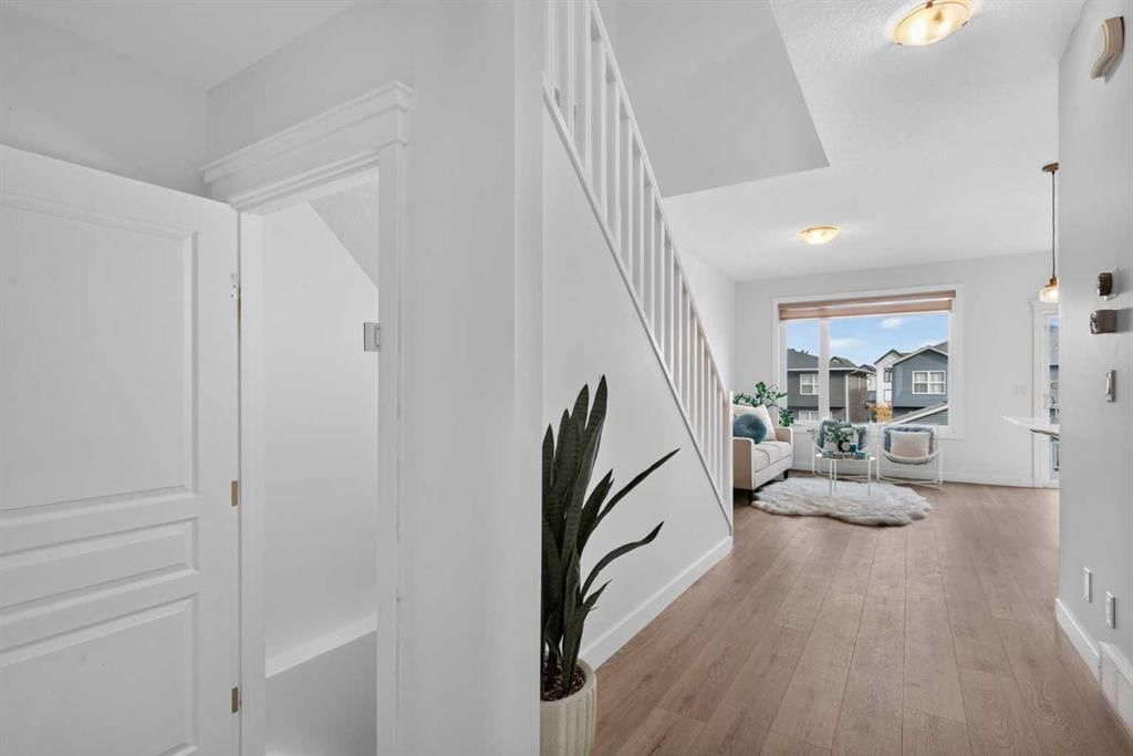 39 Evanscrest Way NW, Calgary — photo 3 of 49