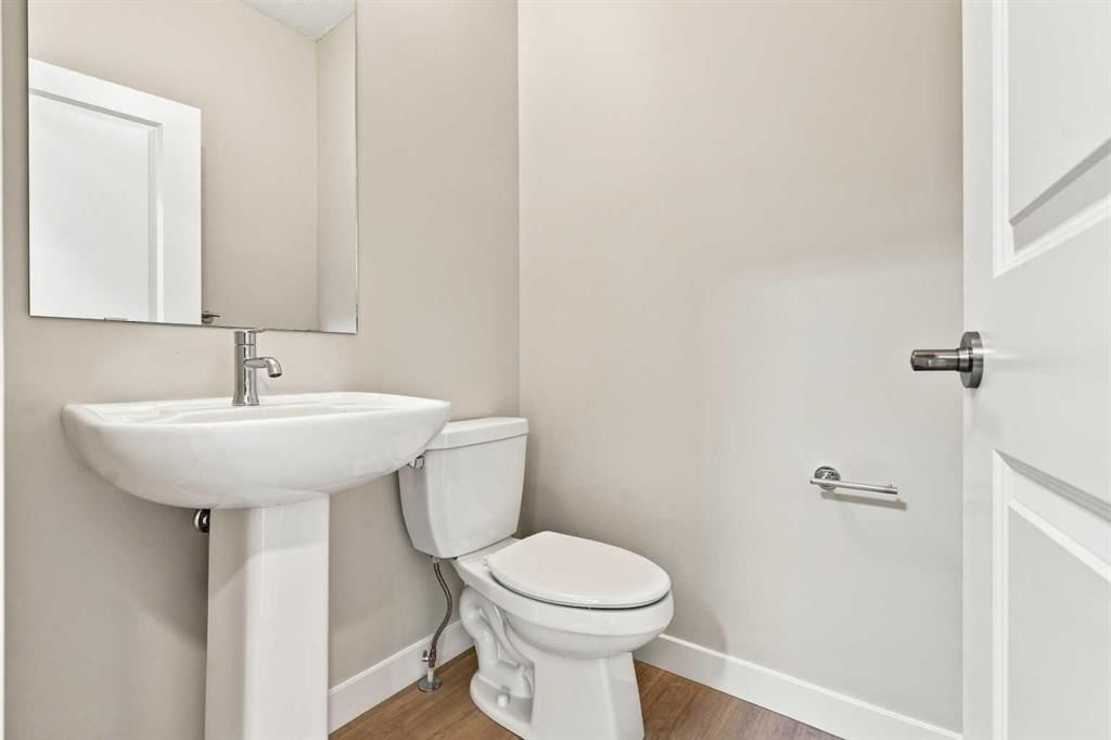 266 Heartwood Gardens SE, Calgary — photo 5 of 44