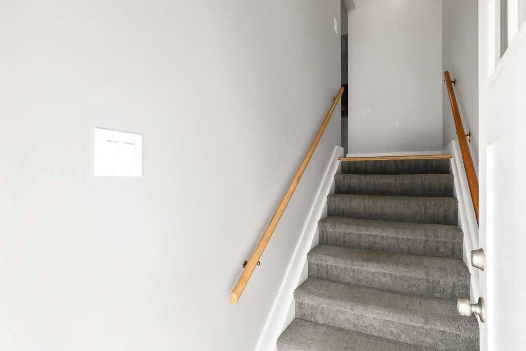5415 5 Street SW, Calgary — photo 3 of 37