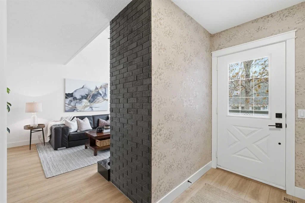 52, 28 Berwick Crescent NW, Calgary — photo 3 of 50