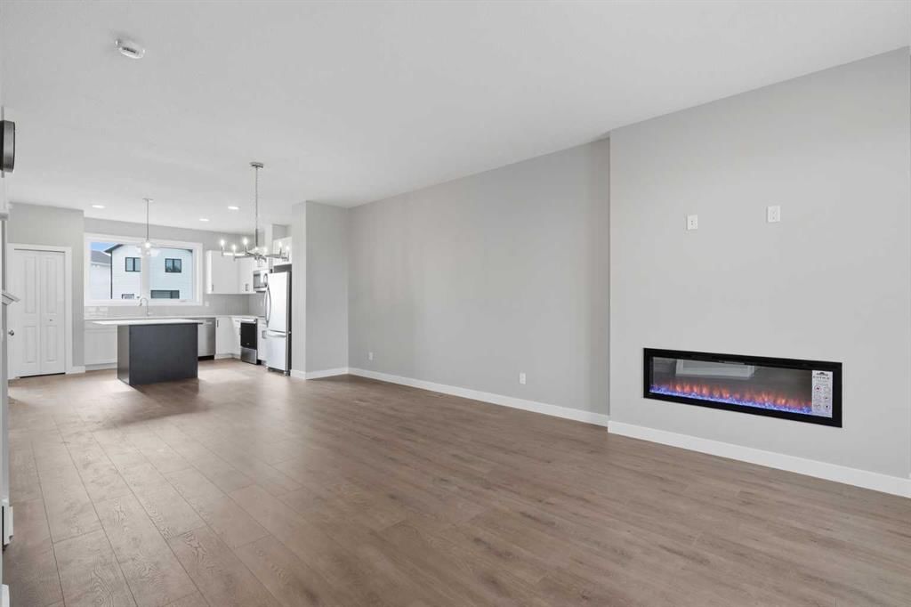 355 Belvedere Drive SE, Calgary — photo 4 of 23