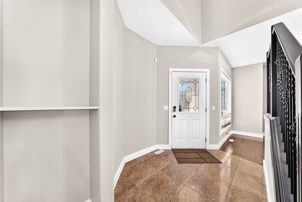 255 Edgebrook Park NW, Calgary — photo 3 of 38