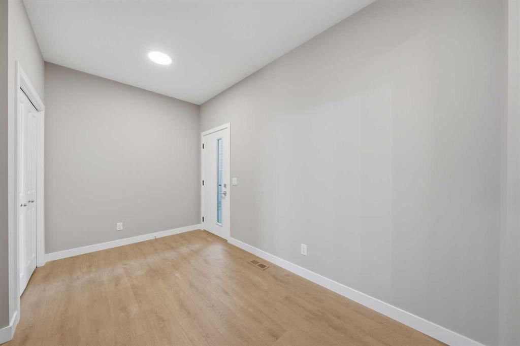59 Belvedere Crescent SE, Calgary — photo 4 of 29