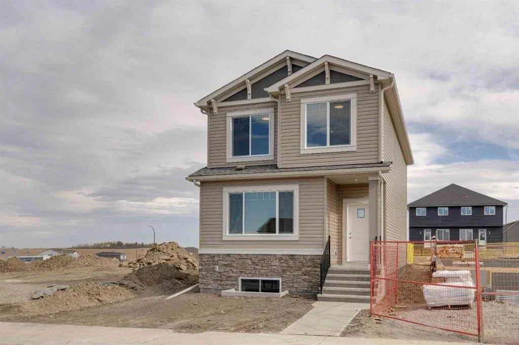 48 Lucas Green NW, Calgary — photo 2 of 31