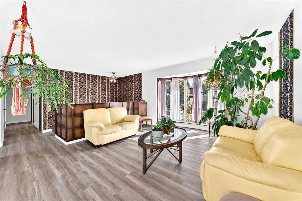 6803 Dalmeny Gate NW, Calgary — photo 2 of 48