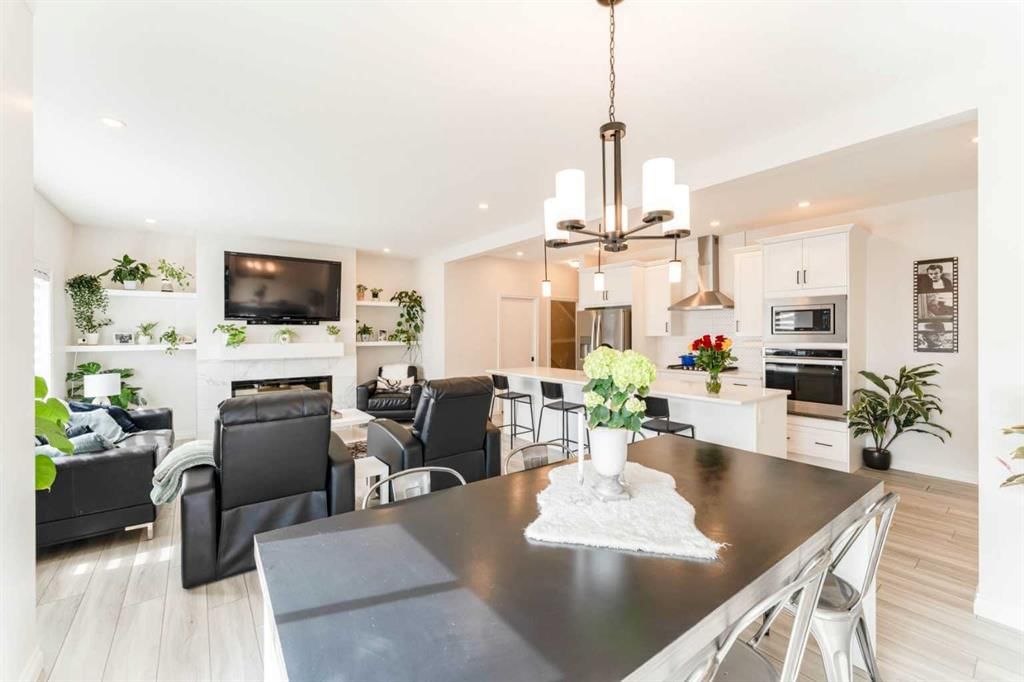 1484 Bayview Point SW, Airdrie — photo 3 of 50