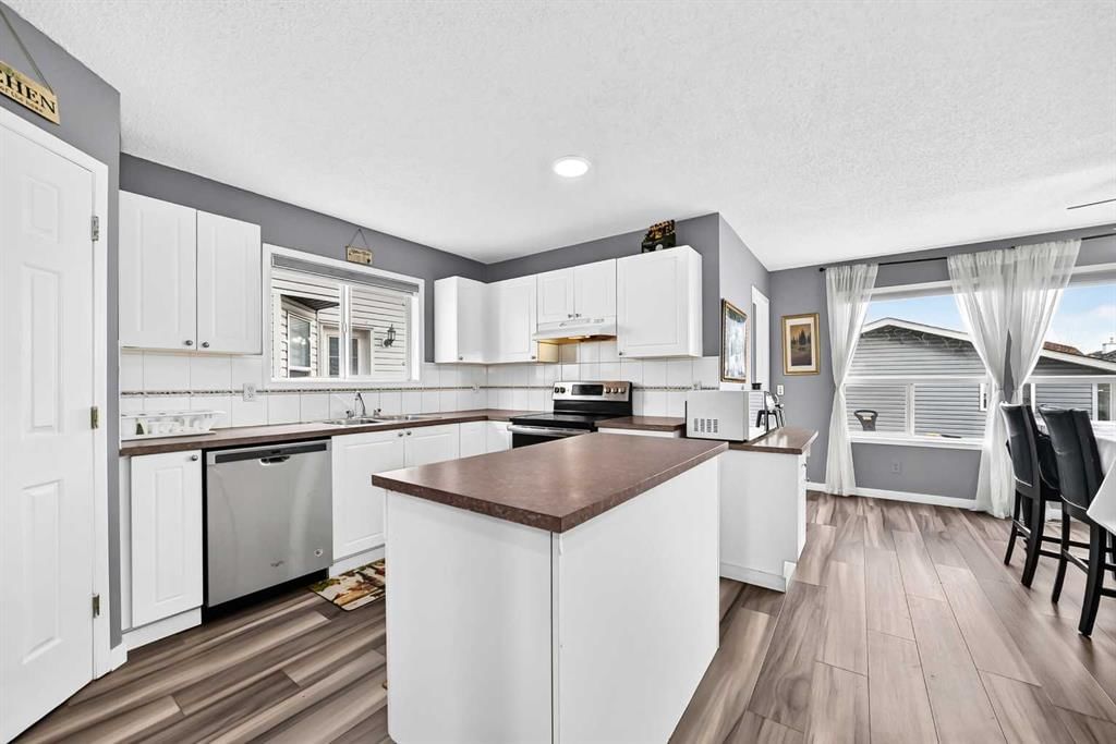 197 Tarington Close NE, Calgary — photo 5 of 40