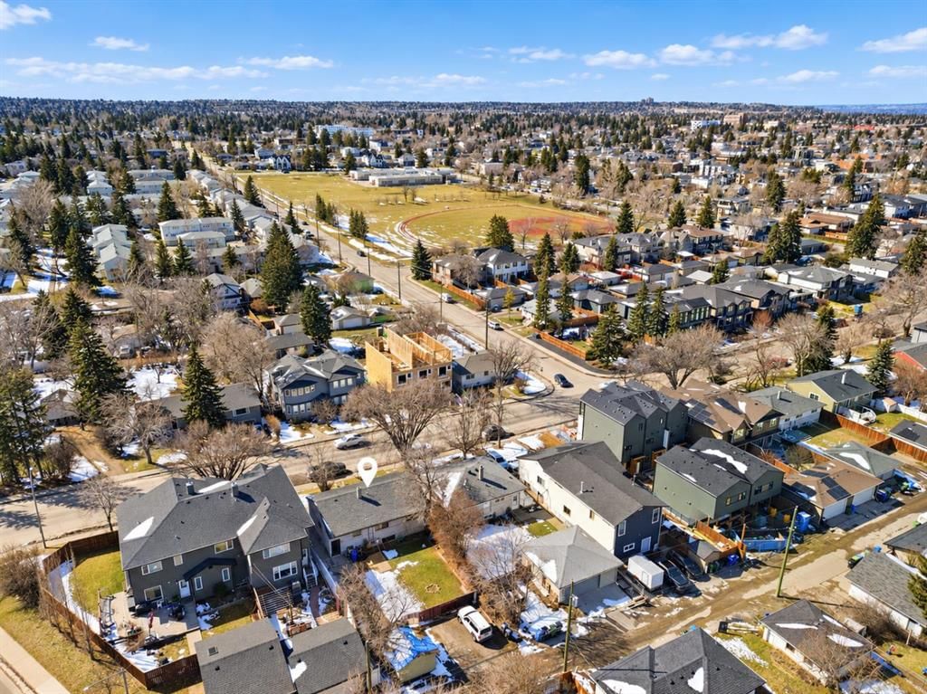 3218 29 Street SW, Calgary — photo 5 of 6
