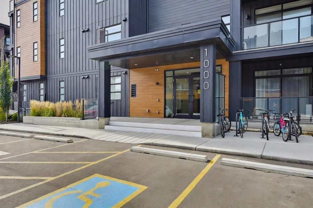 1207, 55 Lucas Way NW, Calgary — photo 2 of 29