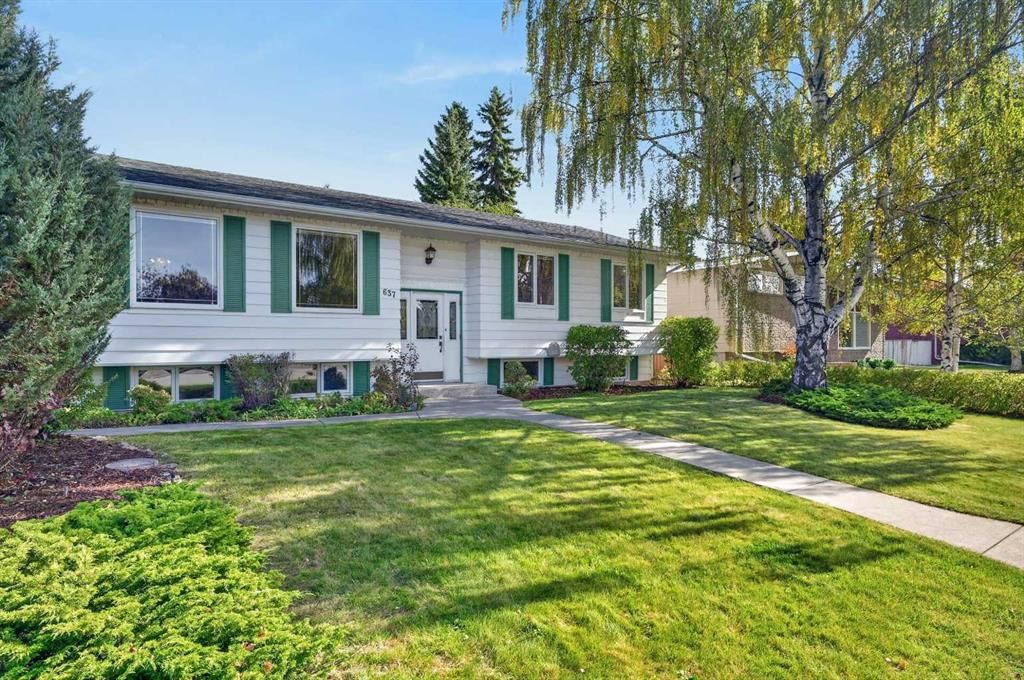 637 Willowburn Crescent SE, Calgary — photo 3 of 50