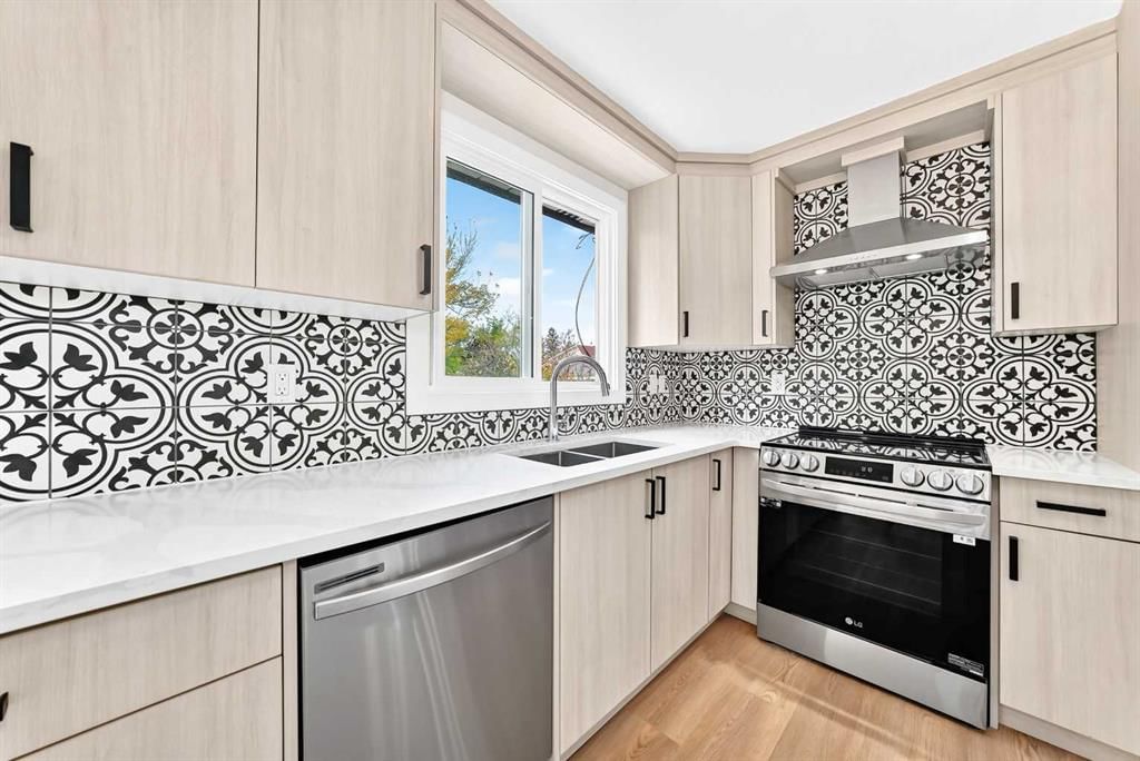 856 Rundlecairn Way NE, Calgary — photo 5 of 29