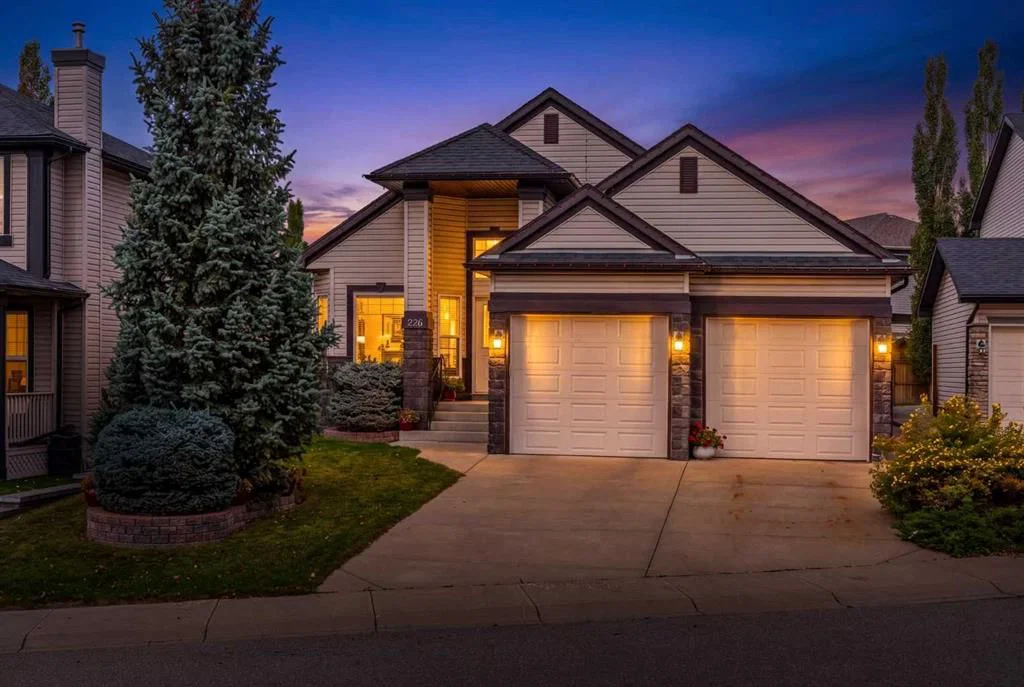 226 Tusslewood Terrace NW, Calgary — main listing photo