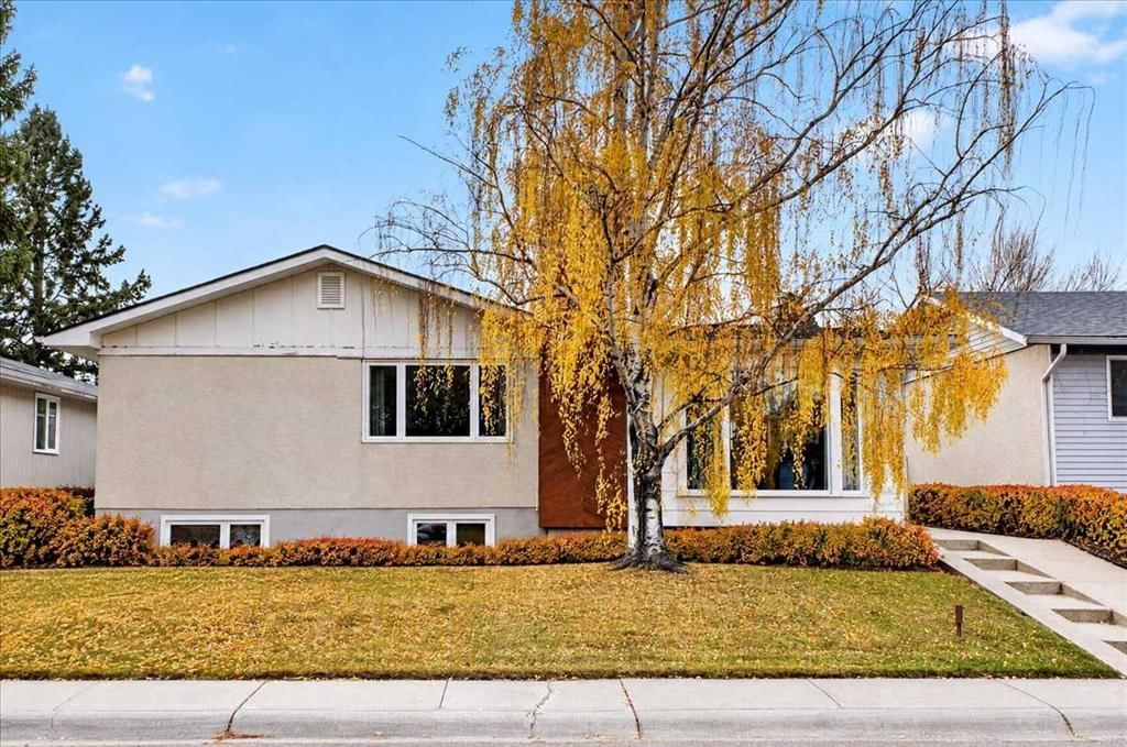 5015 Marchand Crescent NE, Calgary — photo 3 of 50