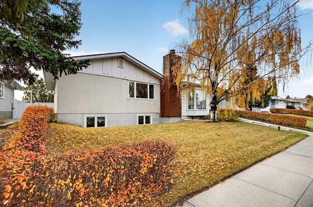 5015 Marchand Crescent NE, Calgary — photo 4 of 50