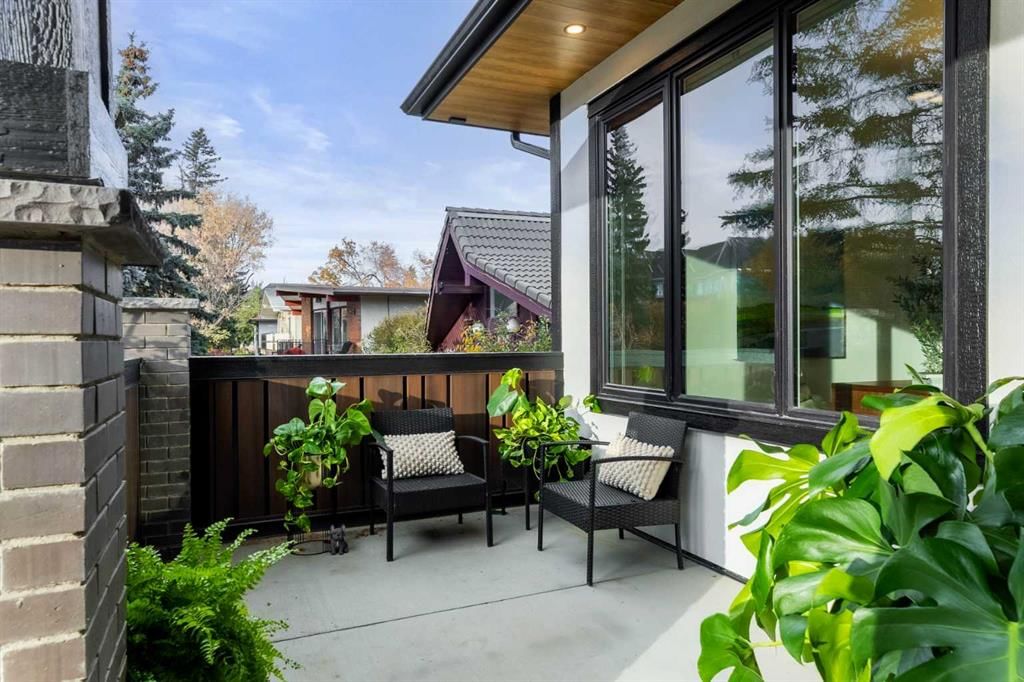 2618 26 Street SW, Calgary — photo 3 of 50